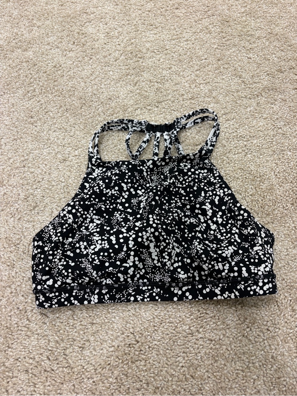 Lululemon sports bra